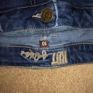 KFTK boyfriend distressed